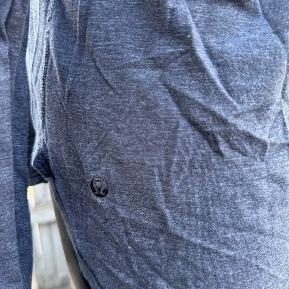 Lululemon Yogini Womens T Shirt Gray Crew Neck Long Sleeve Logo
